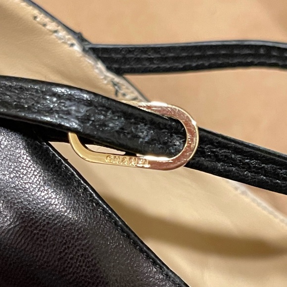 Chanel Black and Beige Mary Jane’s CC Back Logo - Picture 8 of 11